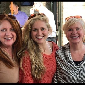 Meet your Posher, Velra